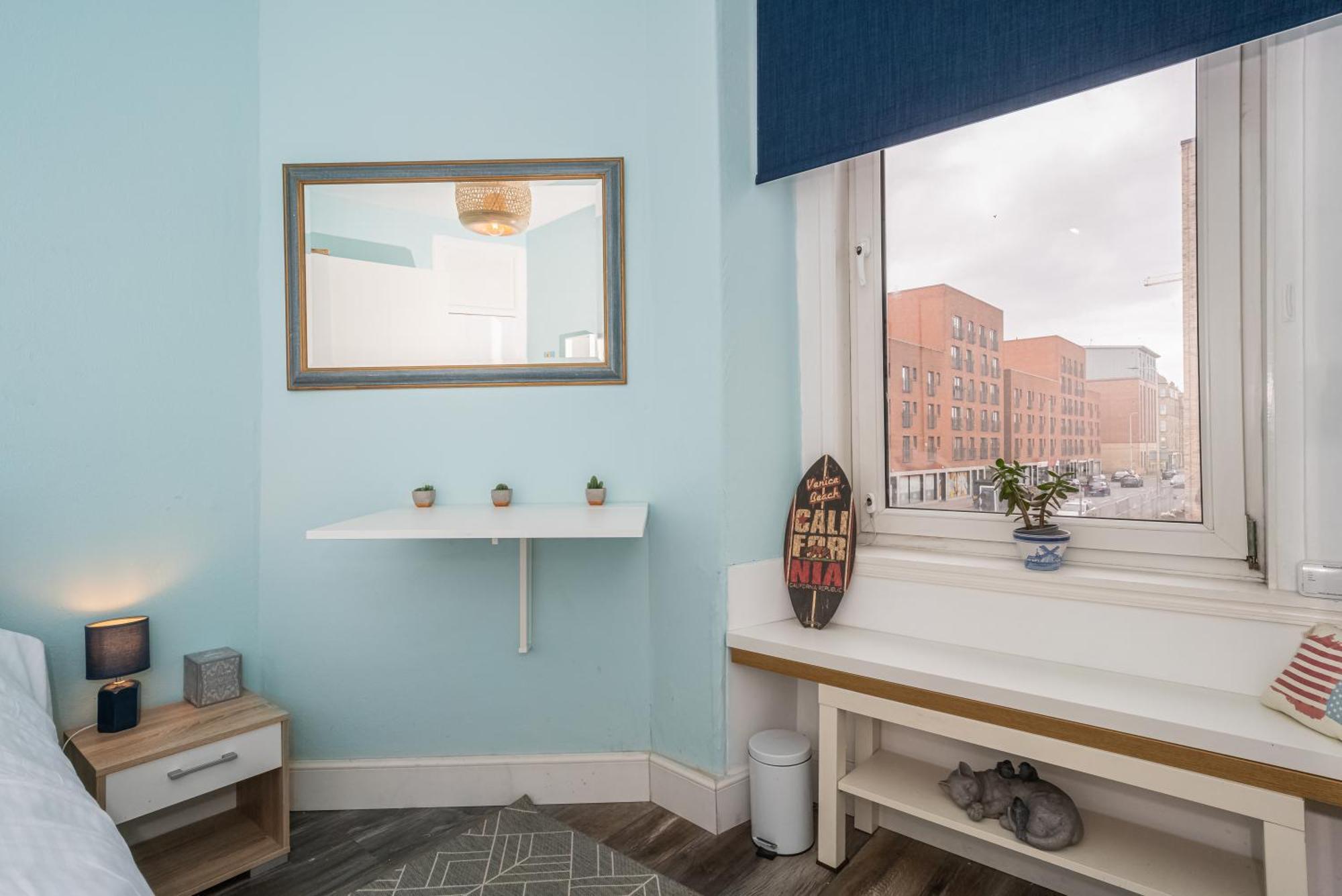 דירות אדינבורו Pass The Keys Trendy Historic Flat Sleeps 4 To 6 Near Leith Shore מראה חיצוני תמונה