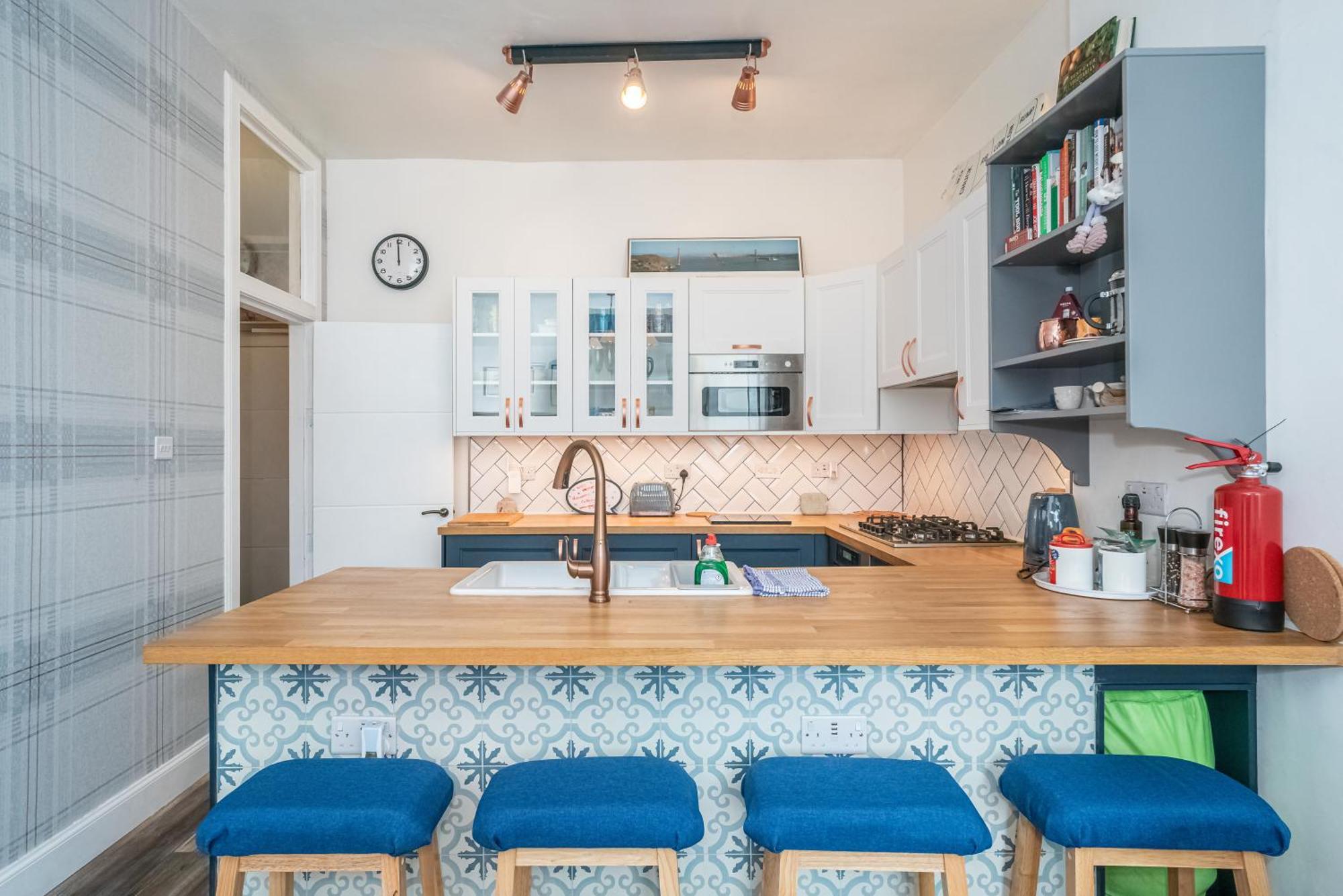 דירות אדינבורו Pass The Keys Trendy Historic Flat Sleeps 4 To 6 Near Leith Shore מראה חיצוני תמונה