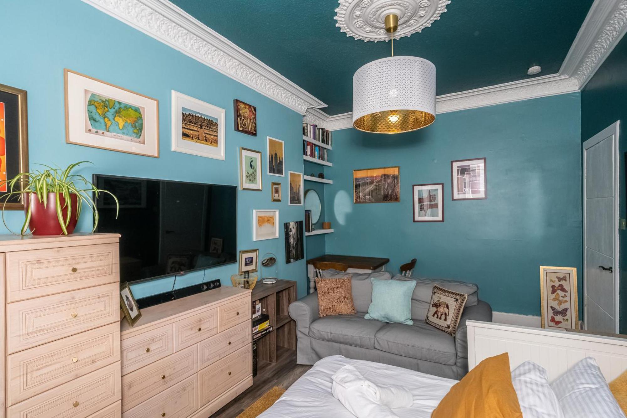 דירות אדינבורו Pass The Keys Trendy Historic Flat Sleeps 4 To 6 Near Leith Shore מראה חיצוני תמונה