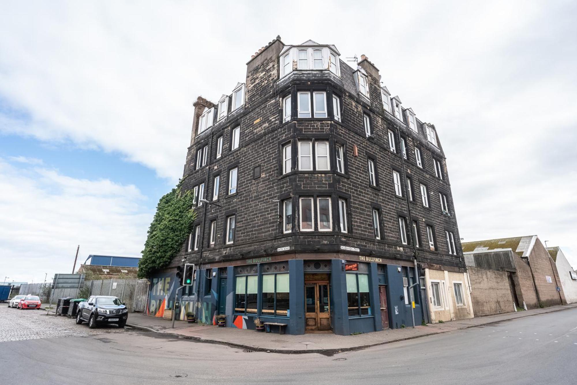 דירות אדינבורו Pass The Keys Trendy Historic Flat Sleeps 4 To 6 Near Leith Shore מראה חיצוני תמונה